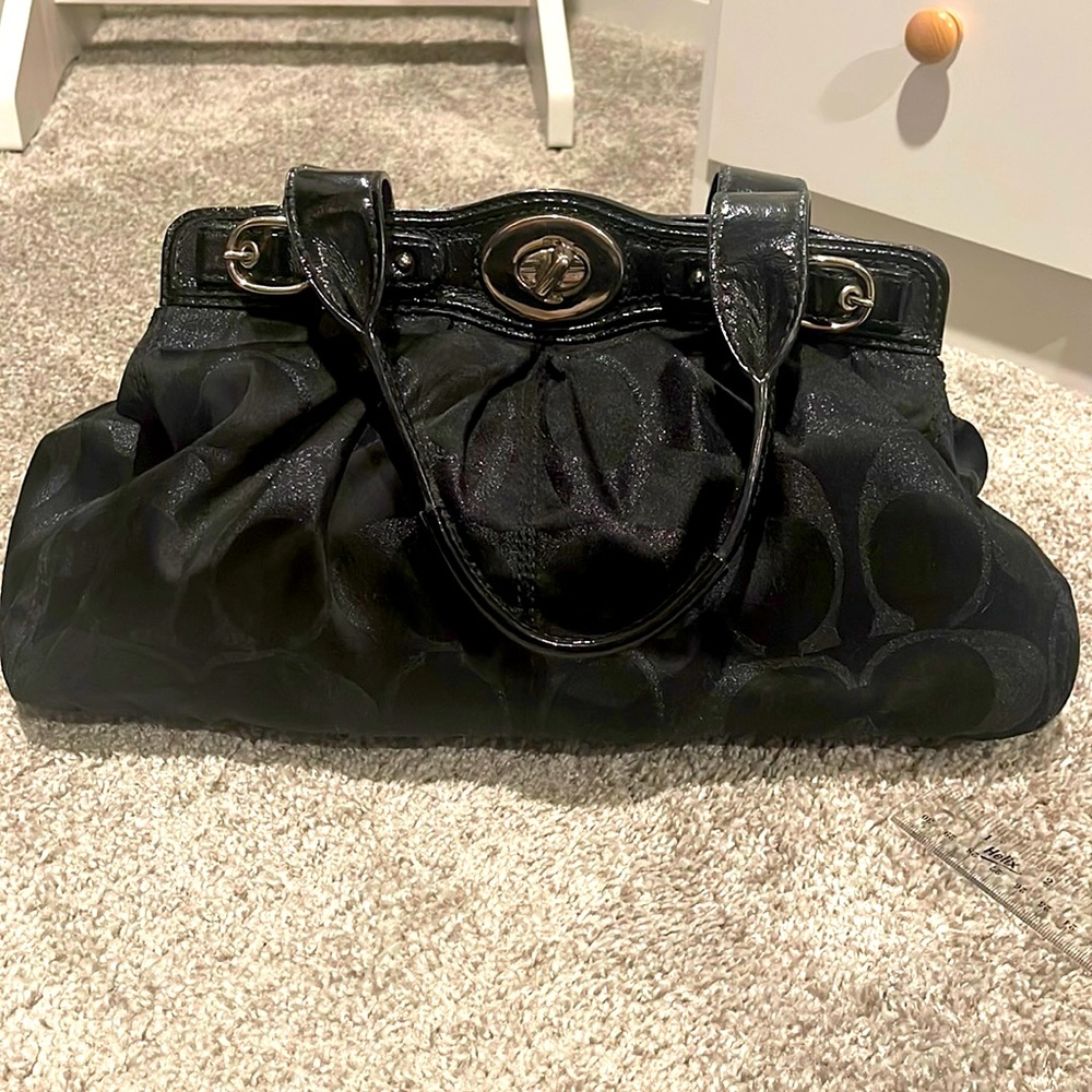 Coach Signature Black Satin Lurex Garnet D0969-13916 Turnlock Hobo Satchel Purse